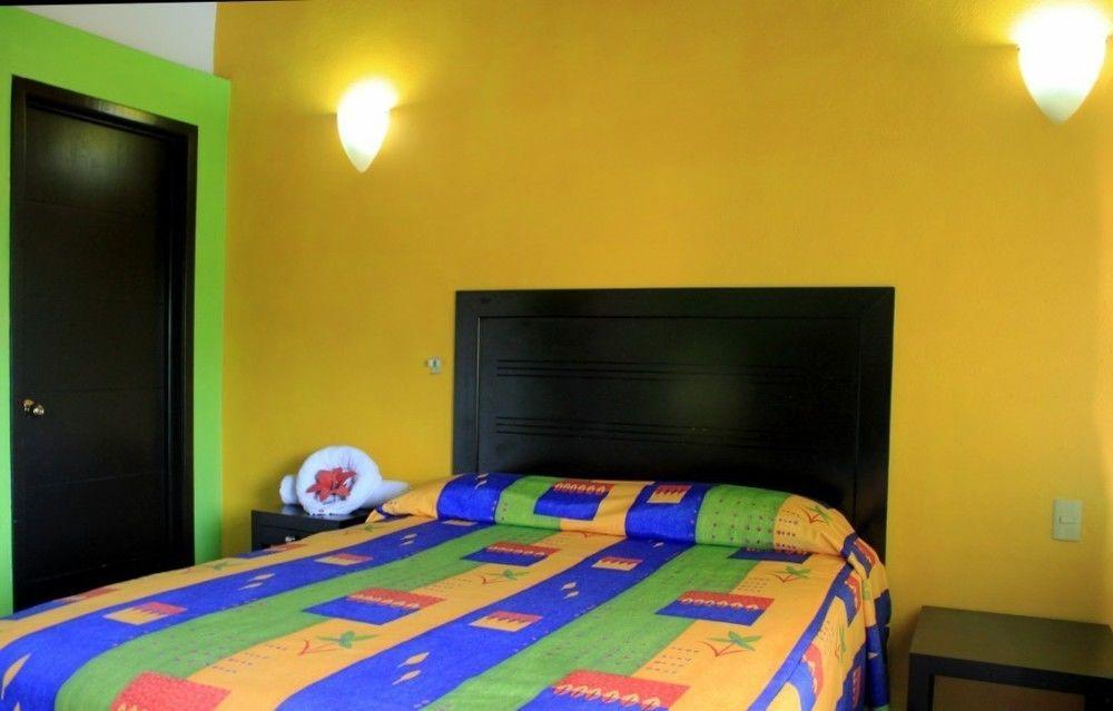 La Iguana Vallarta Lgbt Adults Only - Romantic Zone - Party Clubbing Street Puerto Vallarta Eksteriør billede